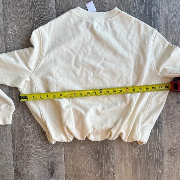 GAP NWT Cream Cropped Crewneck Sweatshirt 0427 - Picture 7 of 7